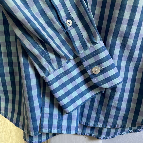 GAP Slim-Fit Non-Iron Button-Down - Picture 4 of 9